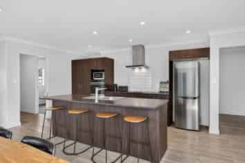 8C  Halyard Way, Mangawhai