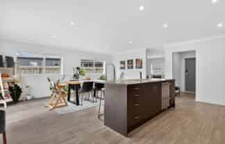 8C  Halyard Way, Mangawhai