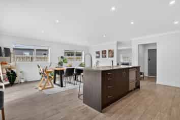 8C  Halyard Way, Mangawhai