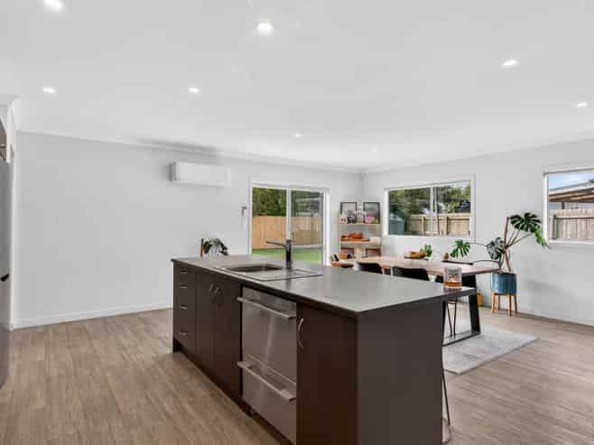 8C  Halyard Way, Mangawhai