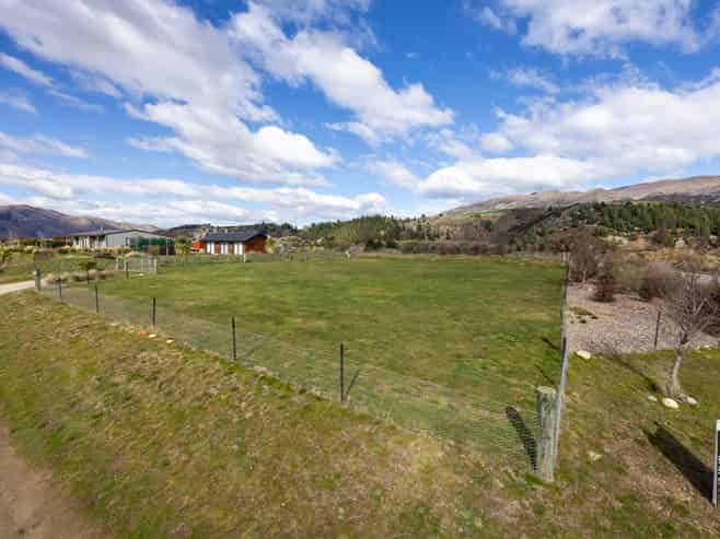 13 Jackson Rise, Luggate