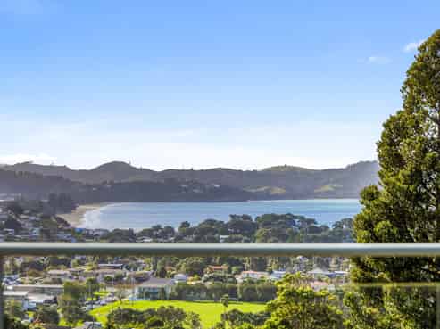 80 Marellen Drive, Red Beach