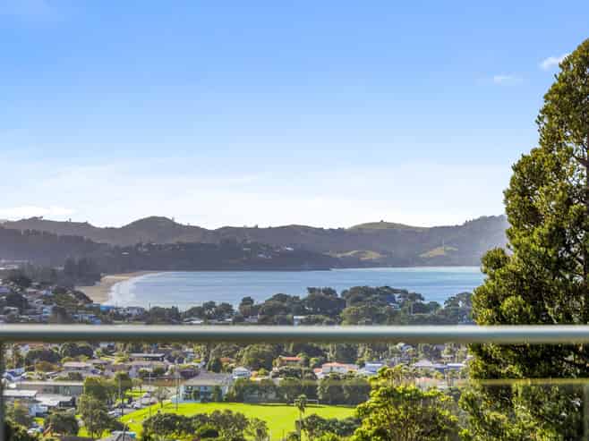 80 Marellen Drive, Red Beach