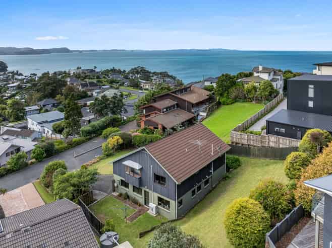 80 Marellen Drive, Red Beach