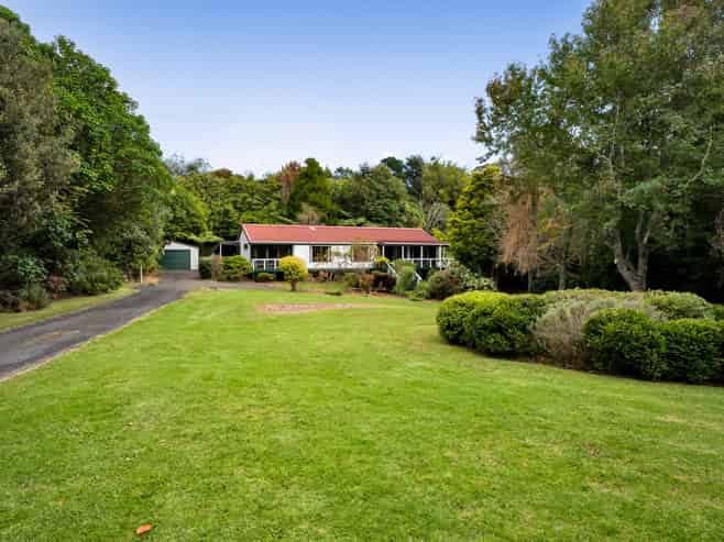 65 Veale Road, New Plymouth