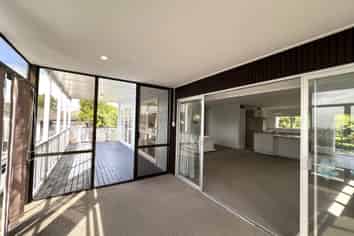  Manhattan Heights, Glendene