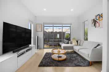 14 Heri Lane, Westgate