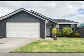 38 Hiria Crescent, Papamoa