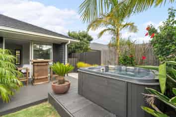 38 Hiria Crescent, Papamoa