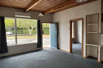 2/205 Waikawa Road, Picton