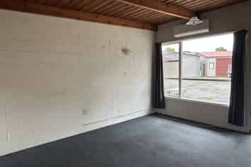 2/205 Waikawa Road, Picton