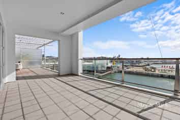 64/145 Quay Street, Auckland Central