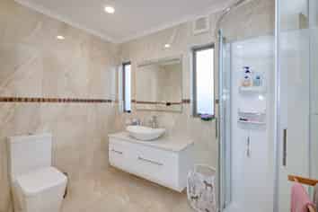 13A Beach Street, Whakatane