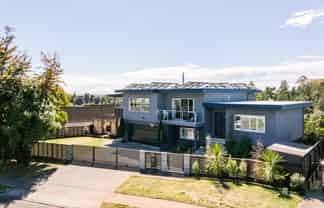 37 Tauroa Road, Havelock North