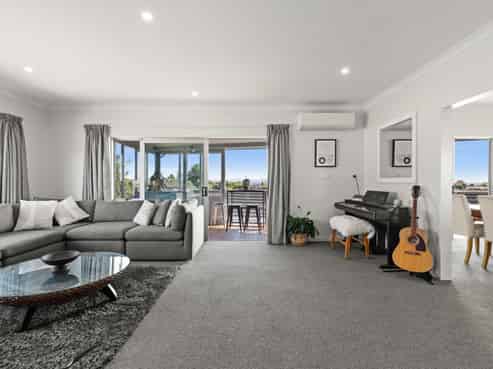 37 Tauroa Road, Havelock North