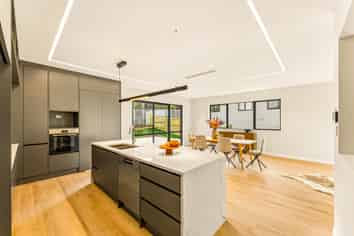 12 Saw Lane, Swanson