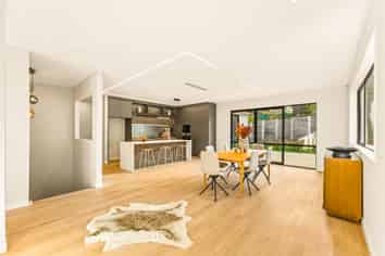 12 Saw Lane, Swanson