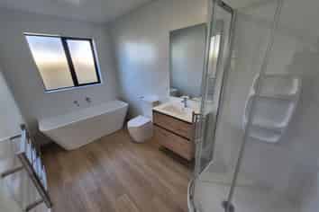 10 Robson Drive, Lincoln