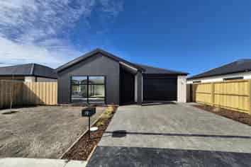 10 Robson Drive, Lincoln