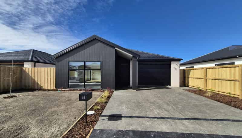 10 Robson Drive, Lincoln