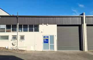 VERSATILE 143M² INDUSTRIAL UNIT - SILVERDALE
