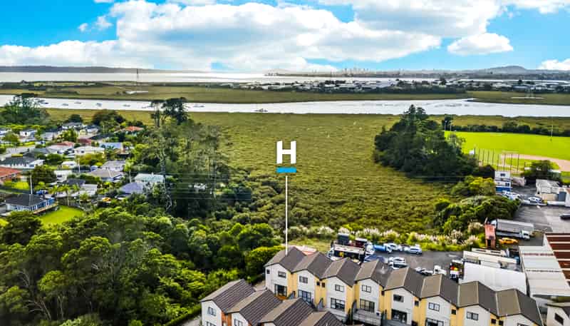 213/172 McLeod Road, Te Atatu South