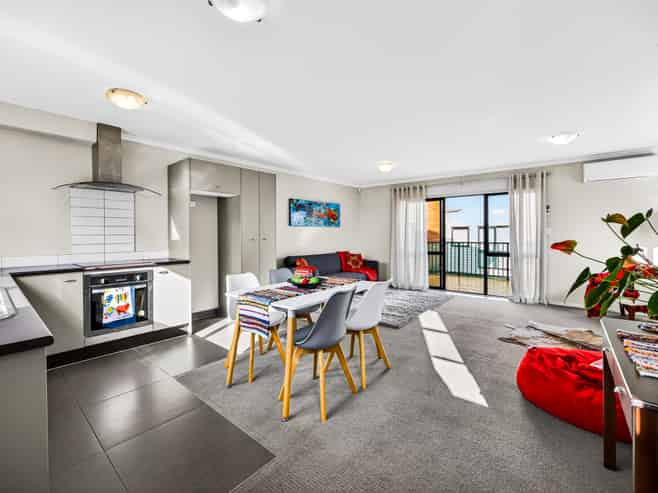 213/172 McLeod Road, Te Atatu South