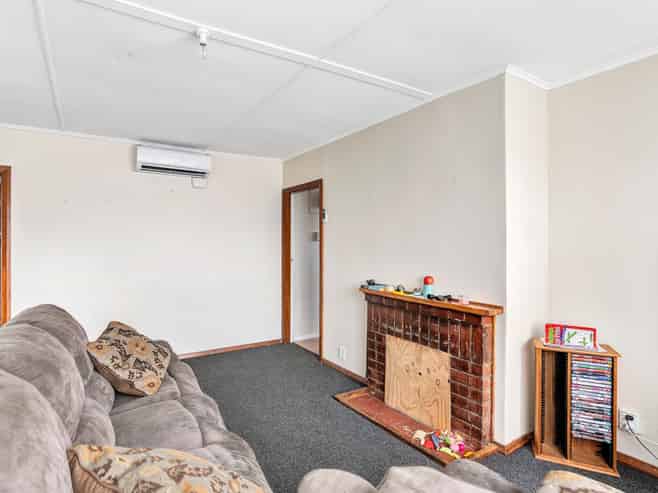 67 Tauhuri Street, Manaia