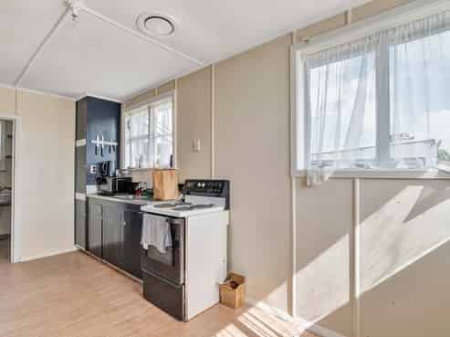 67 Tauhuri Street, Manaia