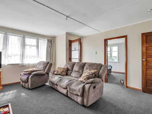 67 Tauhuri Street, Manaia