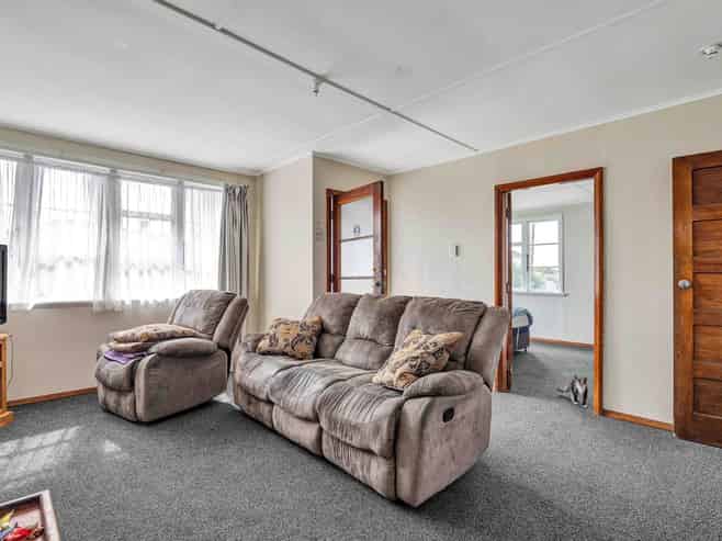 67 Tauhuri Street, Manaia