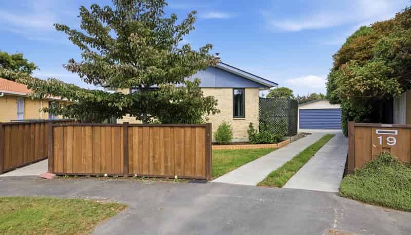 19 Daytona Place, Parklands