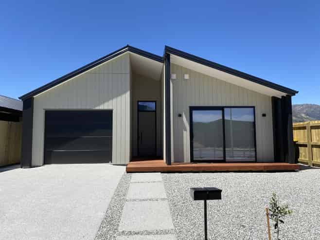 17 Guthrie Street, Lake Hawea