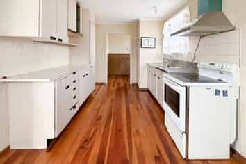 3 Valdale Road, Henderson