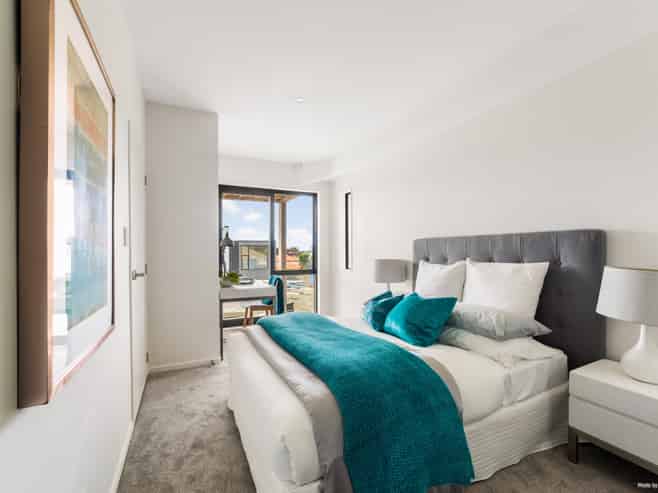 1/735 East Coast Road, Browns Bay