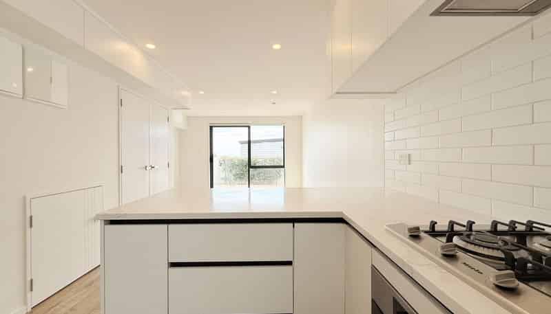 737 East Coast Road, Browns Bay