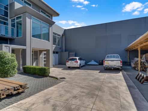 Versatile Premises in the heart of Middleton