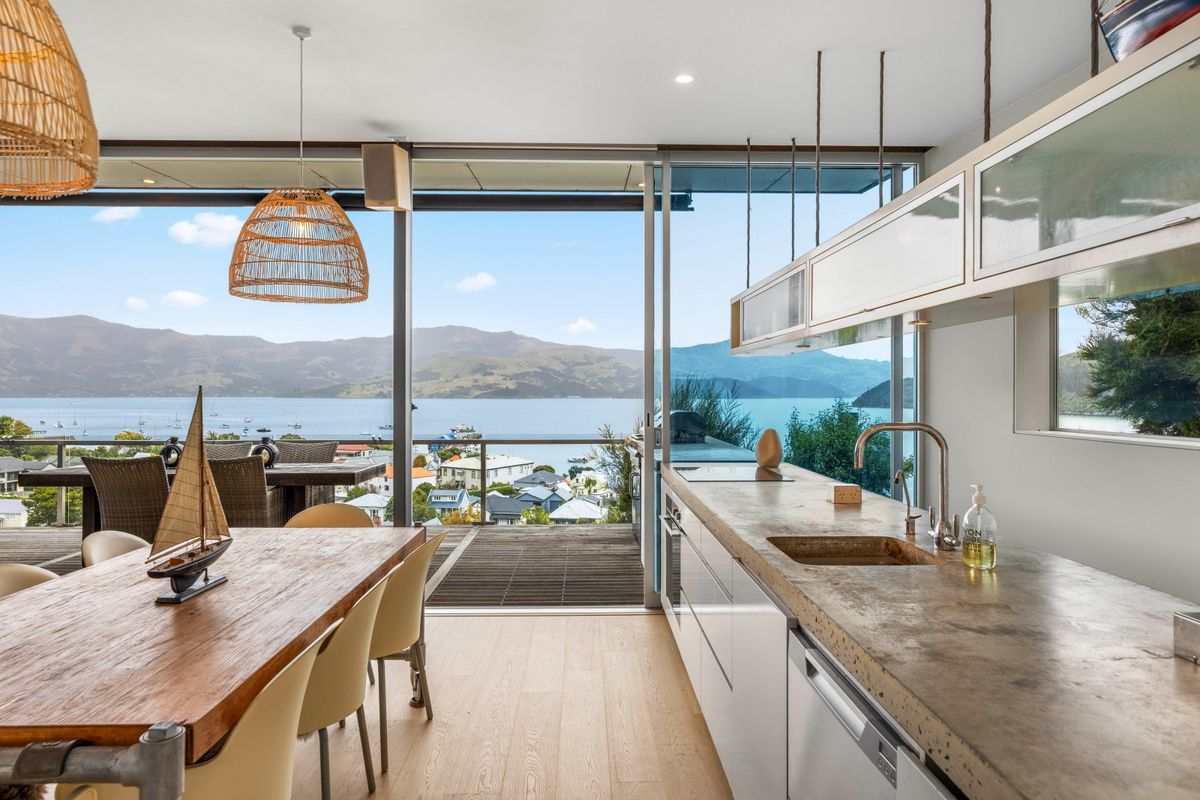 Architectural Akaroa escape - Vue 4