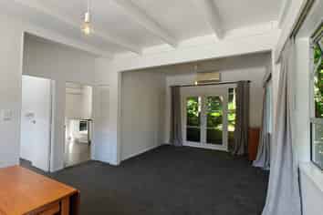 33A Valley Road, Titirangi