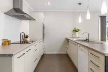 46 Anchorite Way, Red Beach