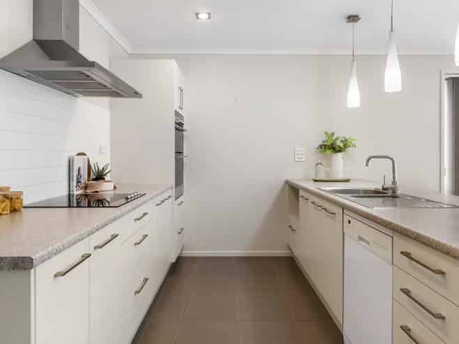 46 Anchorite Way, Red Beach