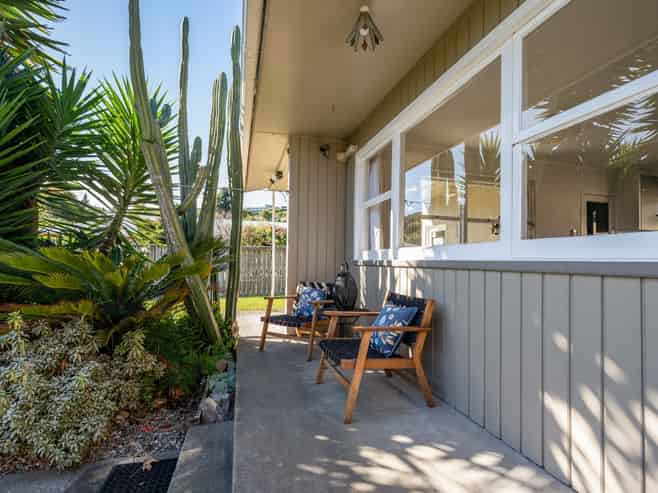 2/235 Annesbrook Drive, Wakatu