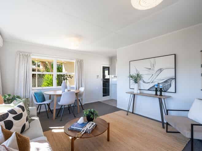 2/235 Annesbrook Drive, Wakatu