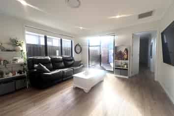 7 Empire Crescent, Papamoa