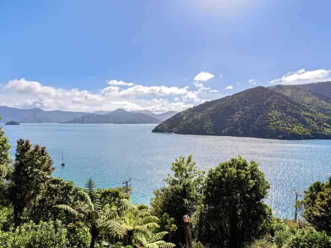 424 Port Underwood Road, Whatamango Bay