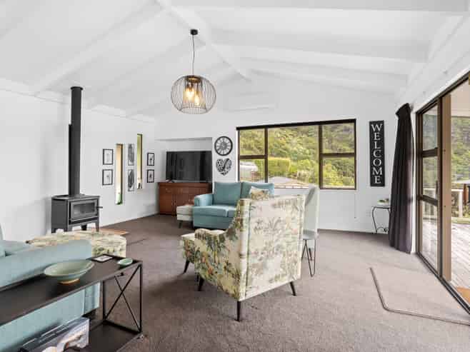 424 Port Underwood Road, Whatamango Bay