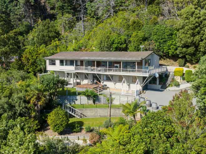 424 Port Underwood Road, Whatamango Bay