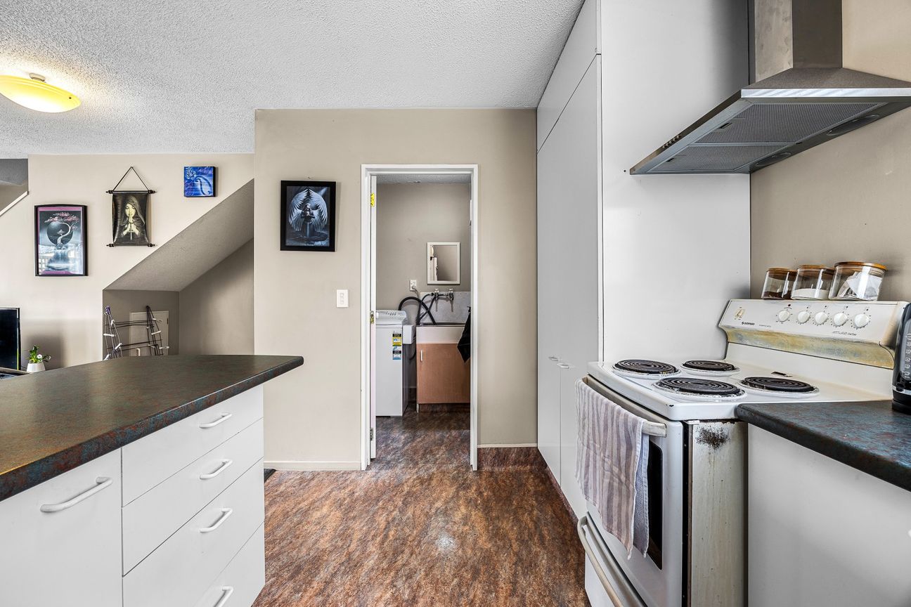 Affordable and spacious two bedroom townhouses - Mehr