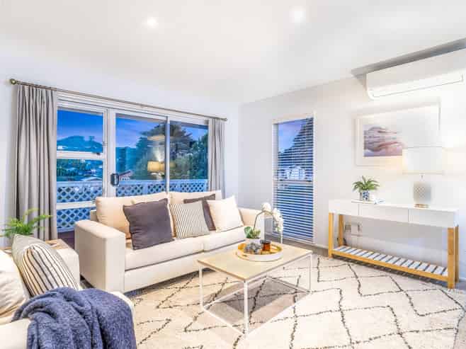 11 Transom Close, Whitby