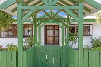 17 Huia Street, Waikawa